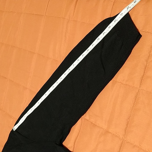 Claiborne Men's Sweater - Picture 7 of 10